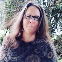 Aldene Etter helps you Release persistent patterns of tension, pain, anxiety; eliminate headaches and/or outdated beliefs; feel grounded AND better in your body, CranioSacral therapist in Shepherdstown, LifeCoach, healing Facilitator, shamanic techniques practitioner, Reflexologist